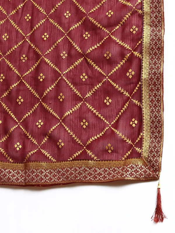 Maroon_Zomato_Bandhani_Foil_Work_Beautiful_Saree