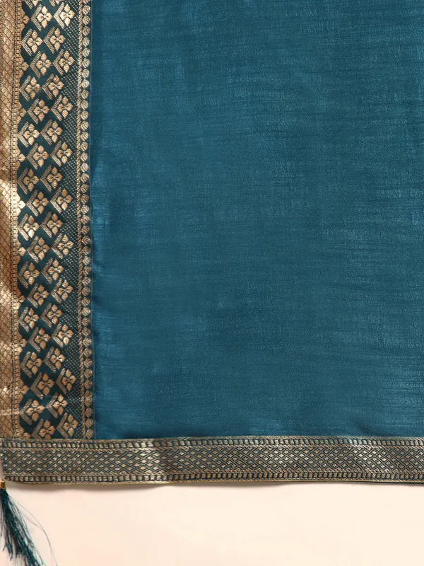 Indian_Women_Blue_Vichitra_Silk_Fancy_Border