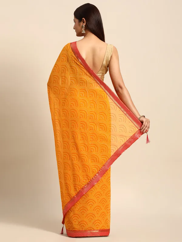 Indian_Women_Yellow_Zomato_Full_Saree_Fancy_Border_with_bandhni_print_Beautiful_saree
