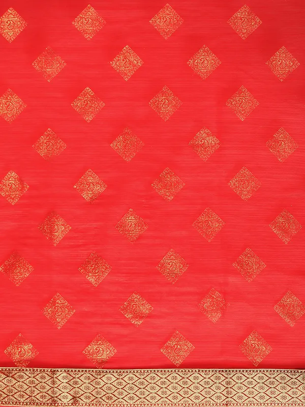 Indian_Women_Red_Zomato_Full_Saree_Fancy_Border_Beautiful_saree
