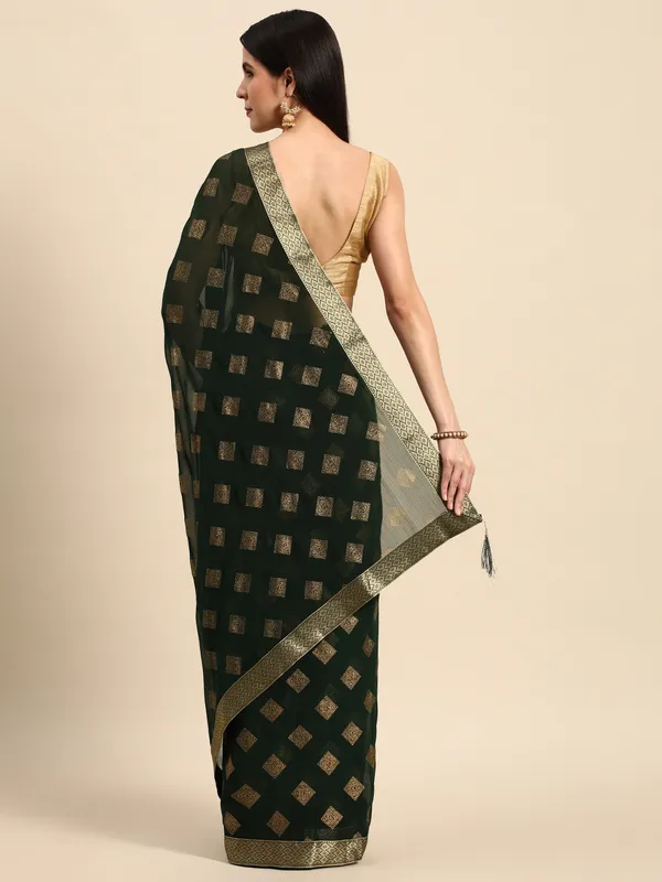Indian_Women_Green_Zomato_Full_Saree_Fancy_Border_Beautiful_saree
