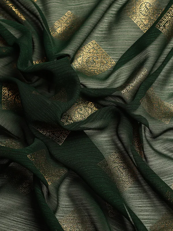 Indian_Women_Green_Zomato_Full_Saree_Fancy_Border_Beautiful_saree