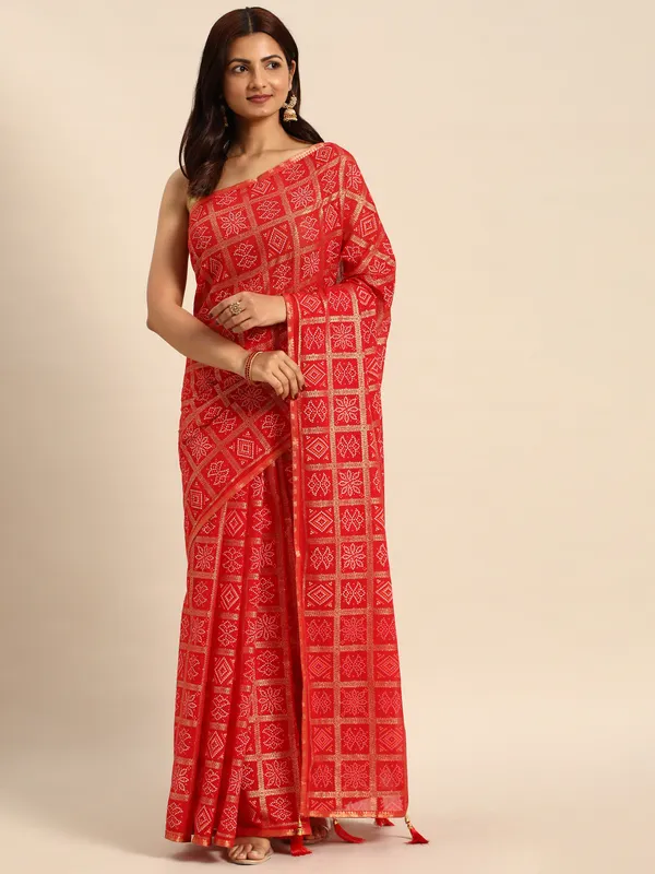Indian_Women_Red_Zomato_Bandhani_Foil_Work_Beautiful_Saree