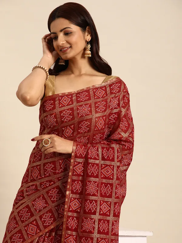 Indian_Women_Maroon_Zomato_Bandhani_Foil_Work_Beautiful_Saree