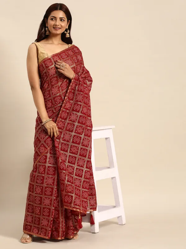 Indian_Women_Maroon_Zomato_Bandhani_Foil_Work_Beautiful_Saree
