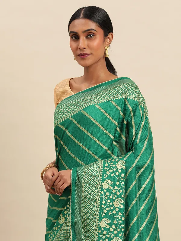 Vichitra_Silk__Saree_Fancy_Border_With_Foil_Print