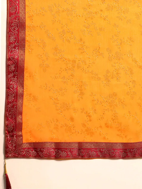 Yellow_Shimmer__Foil_Work_Beautiful_Saree