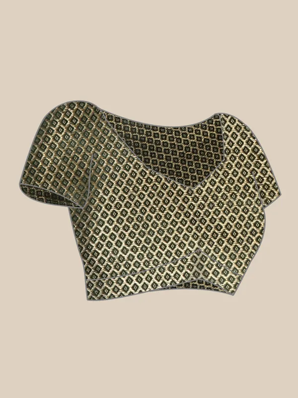 Indian_Women_Green_Zomato_Full_Saree_Fancy_Border_with_Golden_Foil_Beautiful_saree