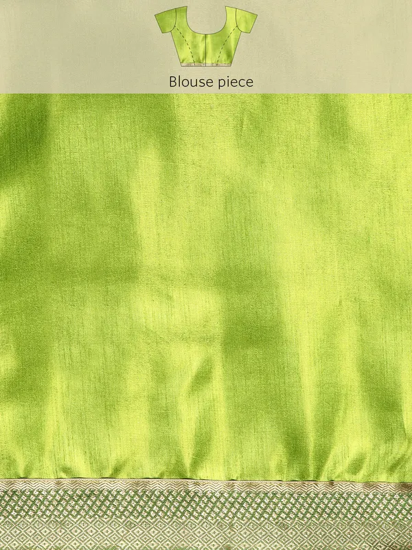 Green_Vichitra_Silk__Saree_Fancy_Border_with_Butti_Print_Beautiful_saree