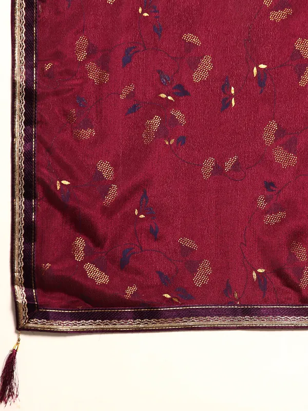 Indian_Women_Wine_Chinon_Silk_Foil_Work