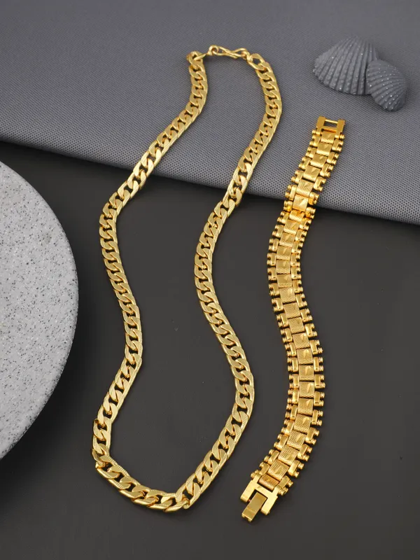 https://d1311wbk6unapo.cloudfront.net/NushopCatalogue/tr:f-webp,w-600,fo-auto/Gujju_Jewellers_Gold_plated_Chain_with_Bracelet_For_Boys_and_Man_Gold-plated_Plated_Alloy_Chain_EP1KLZ9UMA_2023-05-10_1.jpeg__Gujju Jewellers