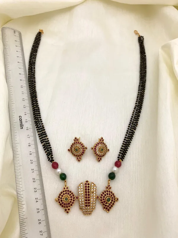 Antique_matte_finish_ad_stone_Mangalsutra