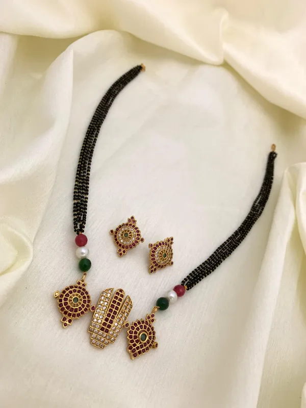 Antique_matte_finish_ad_stone_Mangalsutra