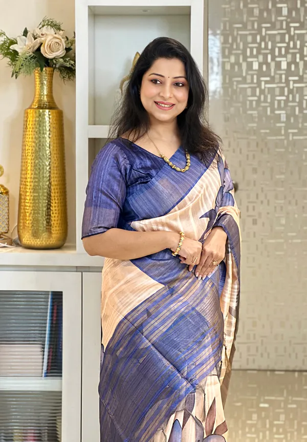 Kiran_Blue_–_Sunbeam_Navratri_Special_|_Soft_Tussar_Silk_Saree_with_Print,_Border_&_Contrast_Print_Blouse_with_Tassels