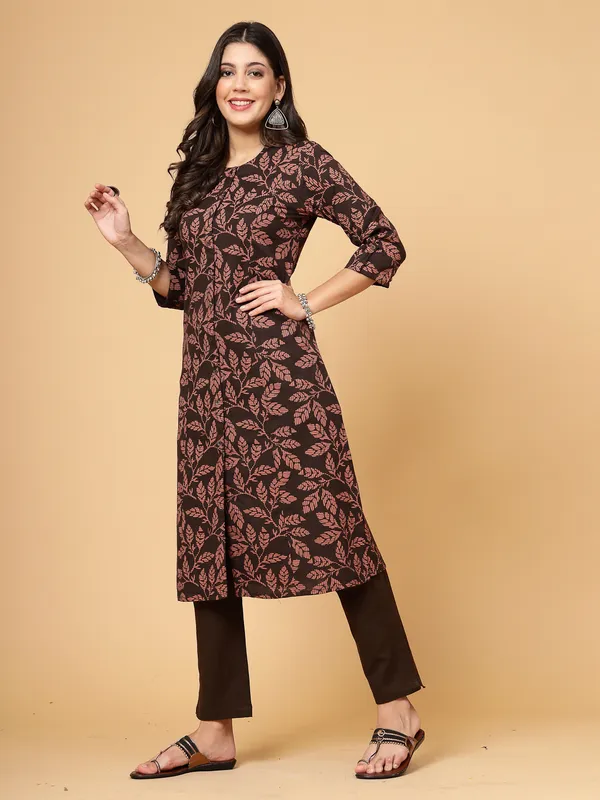 Slenna_Brown_Cotton_Floral_Printed_A-line_Kurta