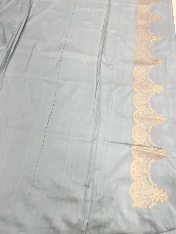 Humairah_Pure__Handloom_Katan_Silk_Grey_Kadhwa_Gold_&_Silver_Zari_Strip_with_Kadhwa_Zari_Border_and_Grey_Blouse_PURESILK_26_AB