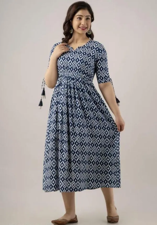 Women_Classic_Blue_Printed_Long_Kurti