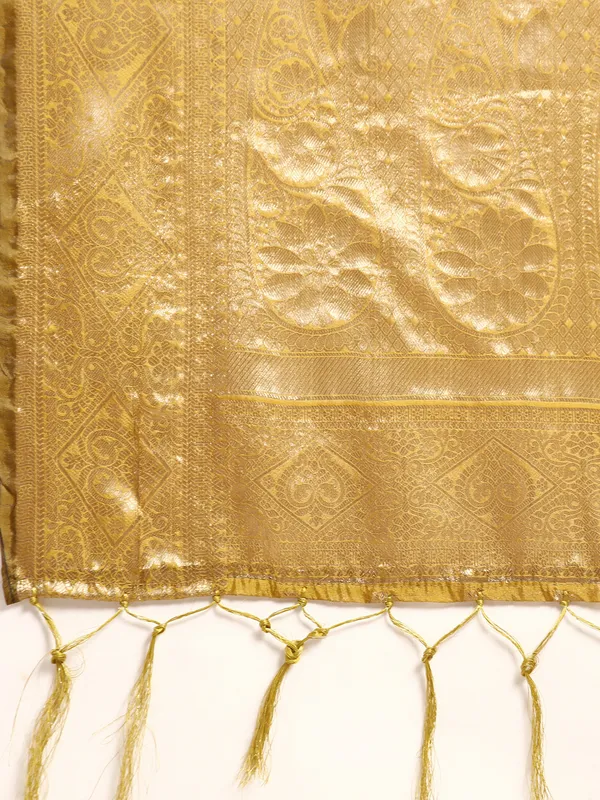 Indian_Women_Mehendi_Organza_Silk_Land_Woven_Design_Zari_Pure_Cotton_Fusion_Saree
