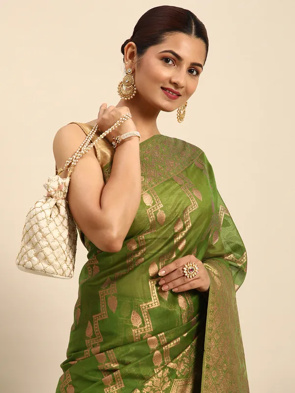 Indian_Women_Mehendi_Organza_Silk_Land_Woven_Design_Zari_Pure_Cotton_Fusion_Saree