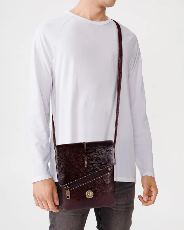 8-Inch_Brown_Leather_Sling_Bag_–_Versatile_Crossbody_for_Travel_&_Office
