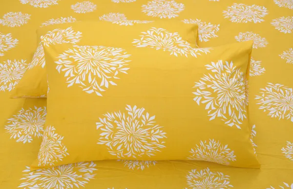 144_TC_Geometric_King_Size_Bedsheet_Cotton_with_2_Pillow_Covers_|_108_x_108_inches_|_Yellow