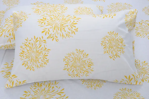 144_TC_Geometric_King_Size_Bedsheet_Cotton_with_2_Pillow_Covers_|_108x108_inch_|_White_(Yellow_Print)
