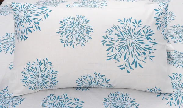 144_TC_Geometric_Bedsheet_for_King_Size_Bed_with_2_Pillow_Covers_|_108_by_108_inch_|_White_(Blue_Print)
