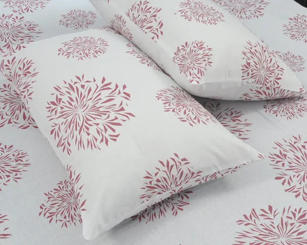144_TC_Geometric_Cotton_Bedsheet_for_Queen_Size_Bed_with_2_Pillow_Covers_-_White_(Mauve_Print)