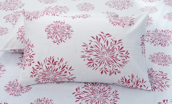 Geometric_Cotton_Pillow_Cover_Set_of_2_-_White_(Mauve_Print)__-_Thread_Count_144