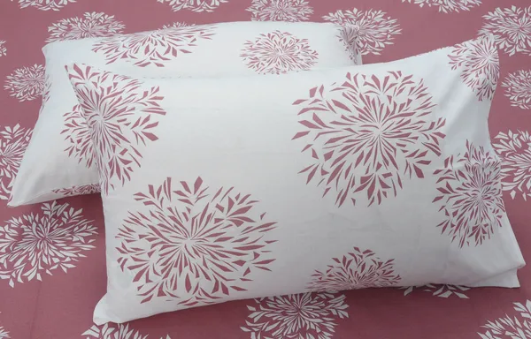 144_TC_Geometric_Cotton_Bedsheets_for_King_Size_Bed_with_2_Pillow_Covers_|_9ft_x_9ft_|_Mauve_&_White
