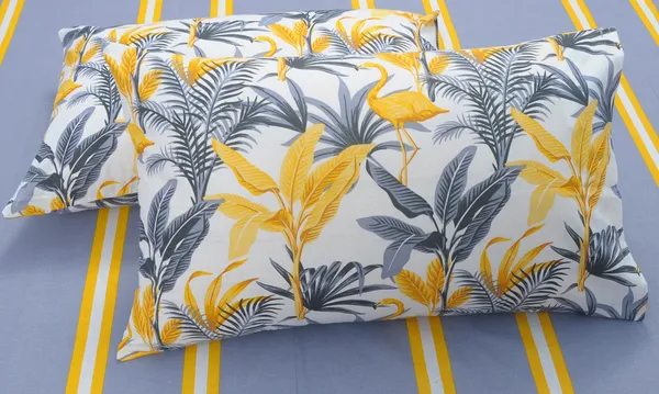 144_TC_Stripes_Bedsheet_for_King_Size_Bed_with_2_Pillow_Covers_|_108_by_108_inch_|_Grey_&_Yellow