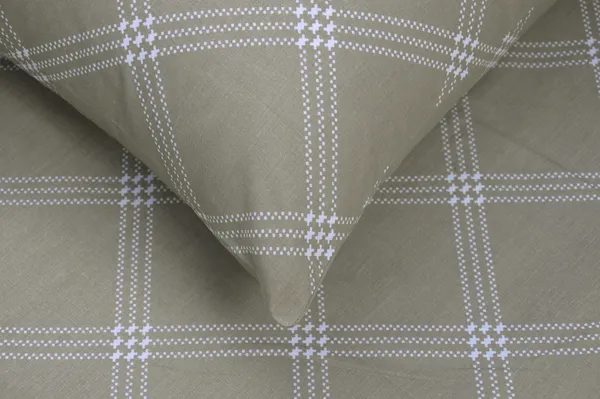 Geometric_Queen_Size_Bedsheet_Cotton_with_2_Pillow_Covers_-_Brandon_Beige__-_Thread_Count_210