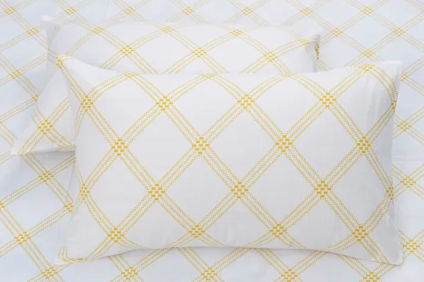 Geometric_Cotton_Bedsheet_for_Queen_Size_Bed_Cotton_with_2_Pillow_Covers_-_White_(Yellow_Pattern)__-_Thread_Count_210