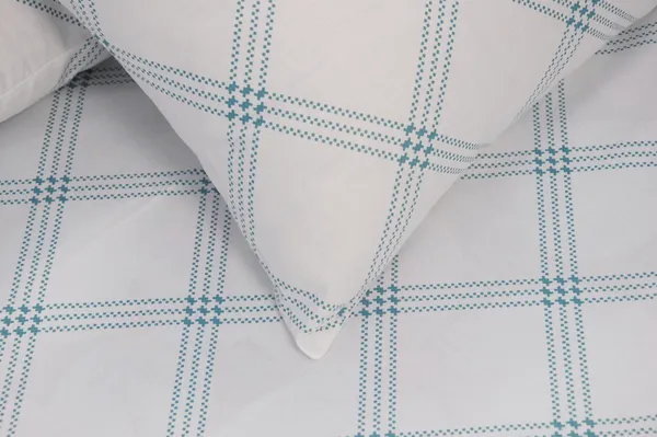Geometric_Queen_Size_Bedsheet_Cotton_with_2_Pillow_Covers_-_White_(Blue_Pattern)__-_Thread_Count_210