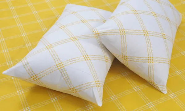 Geometric_Cotton_Bed_Sheet_for_Queen_Size_Bed_with_2_Pillow_Covers_-_Yellow_&_White__-_Thread_Count_210
