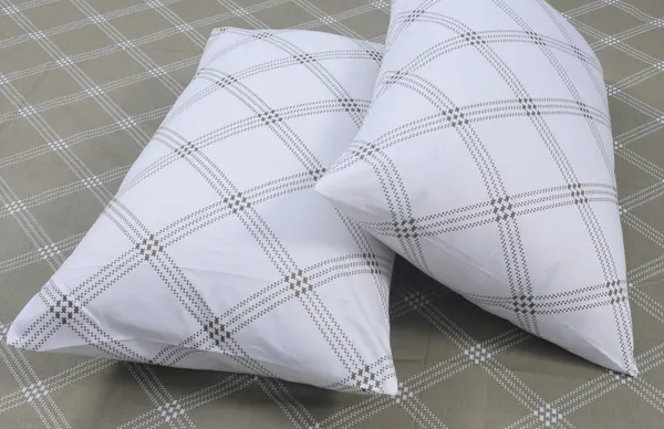 210_TC_Geometric_King_Size_Bedsheet_Cotton_with_2_Pillow_Covers_|_108_x_108_inches_|_Brandon_Beige_&_White__-_Thread_Count_210