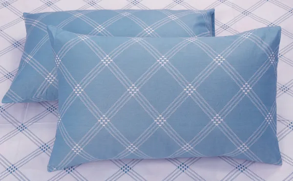 Geometric_King_Size_Bedsheet_Cotton_with_2_Pillow_Covers_|_108x108_inch_|_White_&_Blue__-_Thread_Count_210