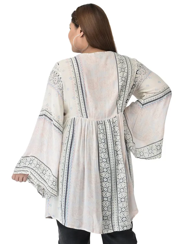 Plus_Size_Blue_Floral_Printed_Tunic_V_Neck_Summer_Fit_And_Flare_Casual_Stylish_Longline_Top_For_Women