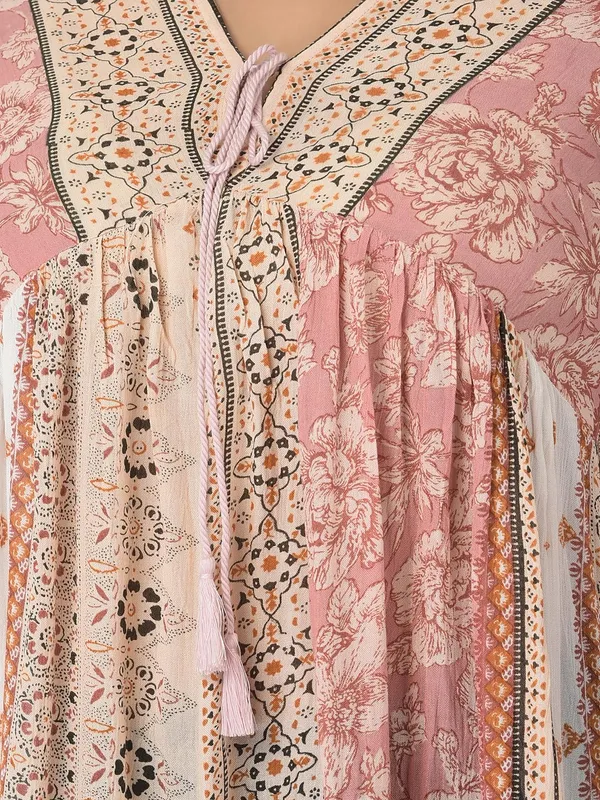 Plus_Size_Pink_Floral_Printed_Tunic_V_Neck__Summer_Fit_And_Flare_Casual_Stylish_Longline_Top_For_Women