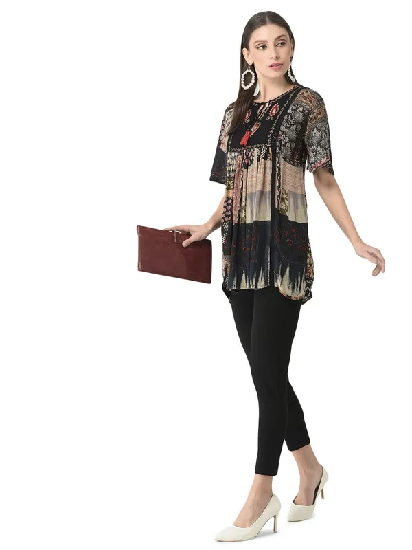 Black_Floral_Embroidered_Tunic_Round_Neck_Half_Sleeve_Top_For_Women
