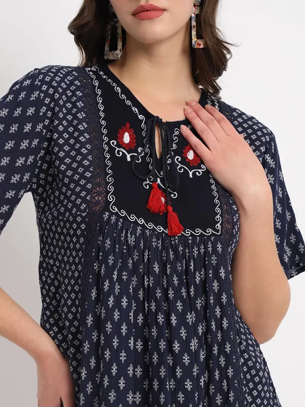 Blue_Women_Flare_Casual_Regular_Western_Top