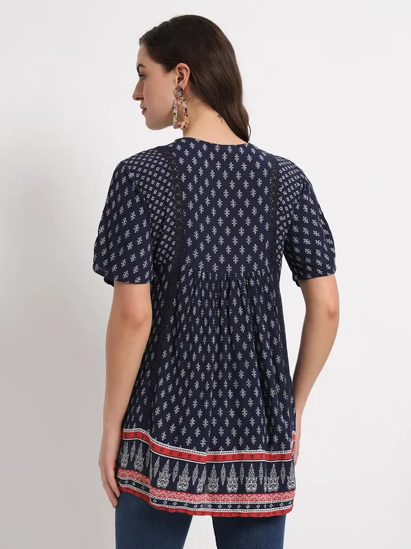 Blue_Women_Flare_Casual_Regular_Western_Top
