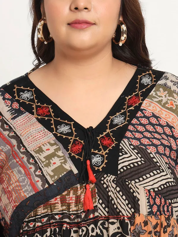 Plus_Size_Multicolor_Floral_Embroidered_Tunic_Fit_And_Flare_Casual_Top_For_Women