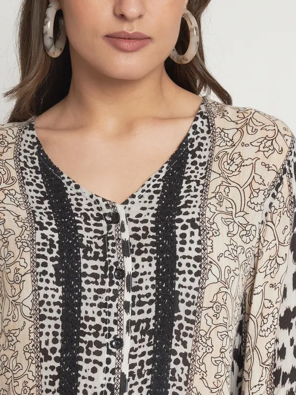 Black_&_White_Floral_with_Cheetah_Print_Tunic_Kurta_with_Pajama_Pant_Set_For_Women
