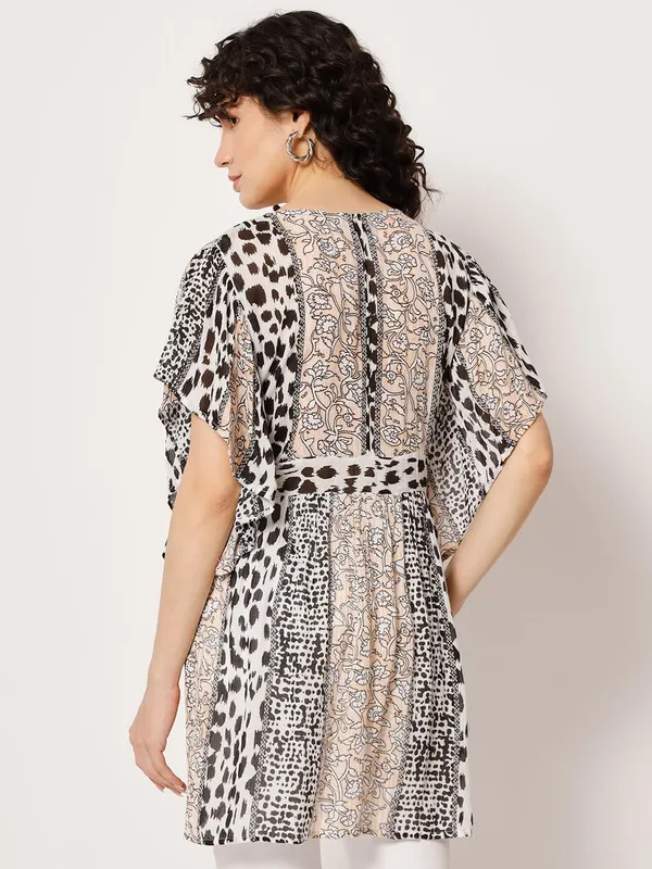 Black_Floral_Printed_Tunic_V_Neck_Half_Sleeve_Summer_Fit_And_Flare_Casual_Stylish_Top_For_Women