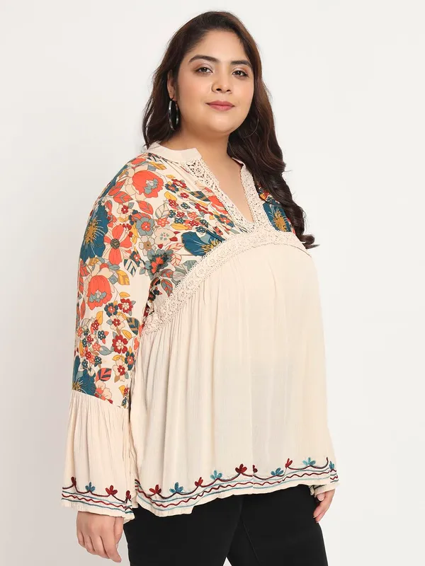 Beige_Plus_Size_Stylish_Floral_Print_with_Embroidery_V_Neck_Longline_Top_For_Women_|_Tunic_Fit_And_Flare_Casual