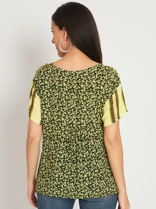 Green_Women_Top_Kurta_Floral_Printed_Casual_Stylish_Short_Kurta
