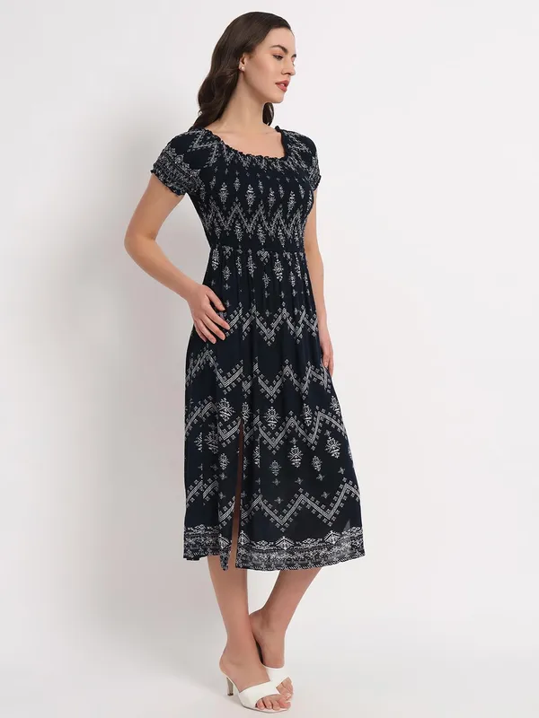 Blue_Blue_Women_Knee_Length_Dress_Short_Stylish_Beachwear_Casual_Summer_Dress