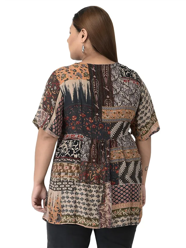 Plus_Size_Black_Floral_Printed_Tunic_Longline_Top_For_Women_|_V_Neck_Summer_Fit_And_Flare