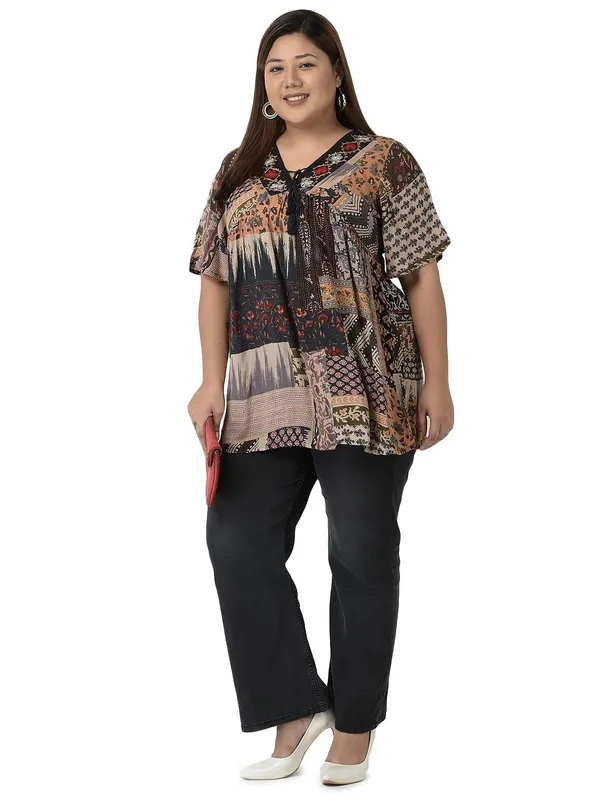 Plus_Size_Black_Floral_Printed_Tunic_Longline_Top_For_Women_|_V_Neck_Summer_Fit_And_Flare